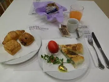Готель Romea 3*