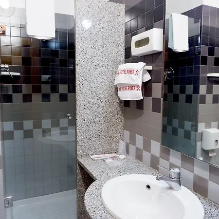 Отель Romea 3*